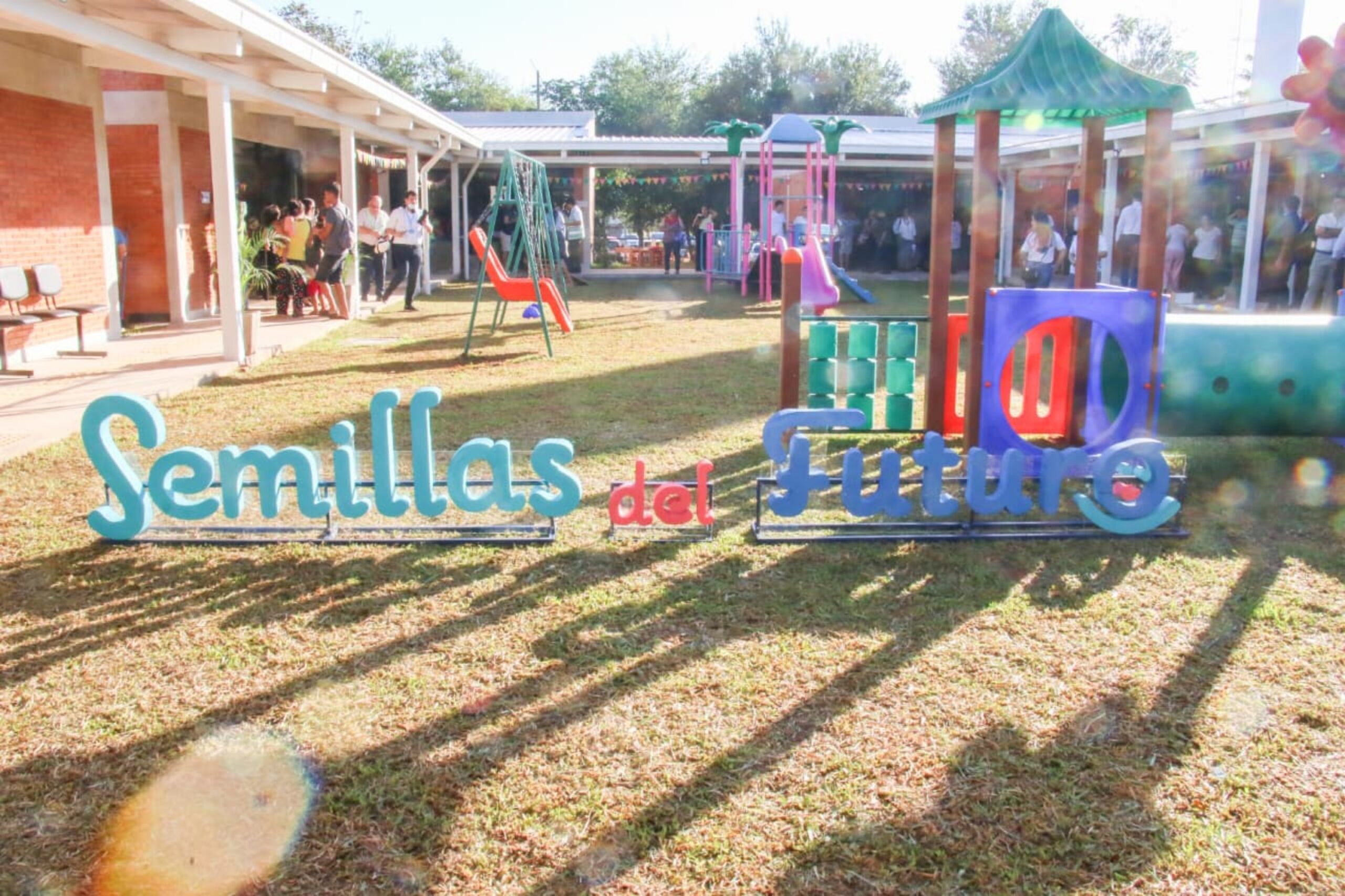 Paraguay inaugura su primer Centro de Atención Integral a la Primera Infancia