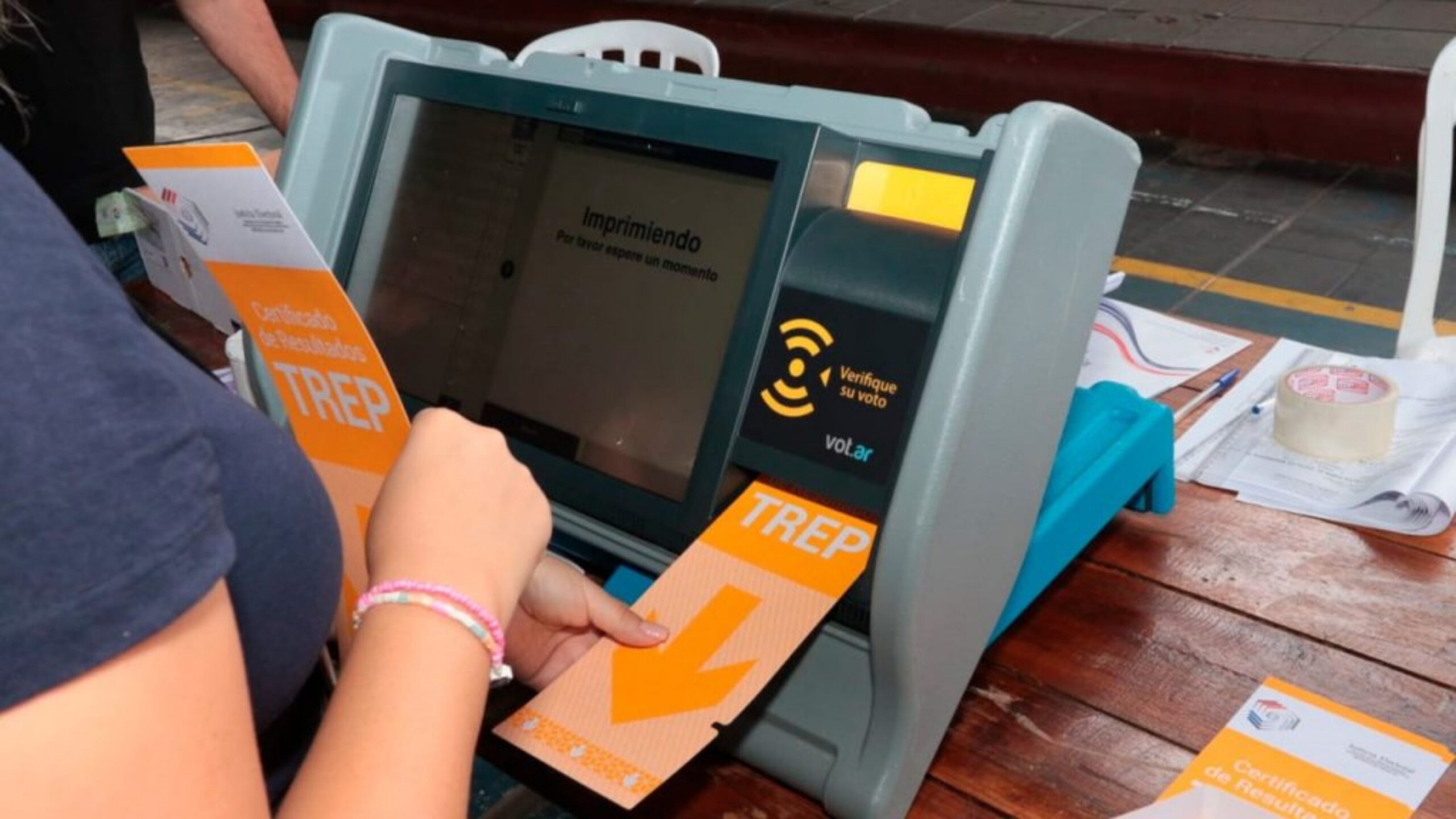 Rechazan suspender elecciones y cuestionan críticas opositoras