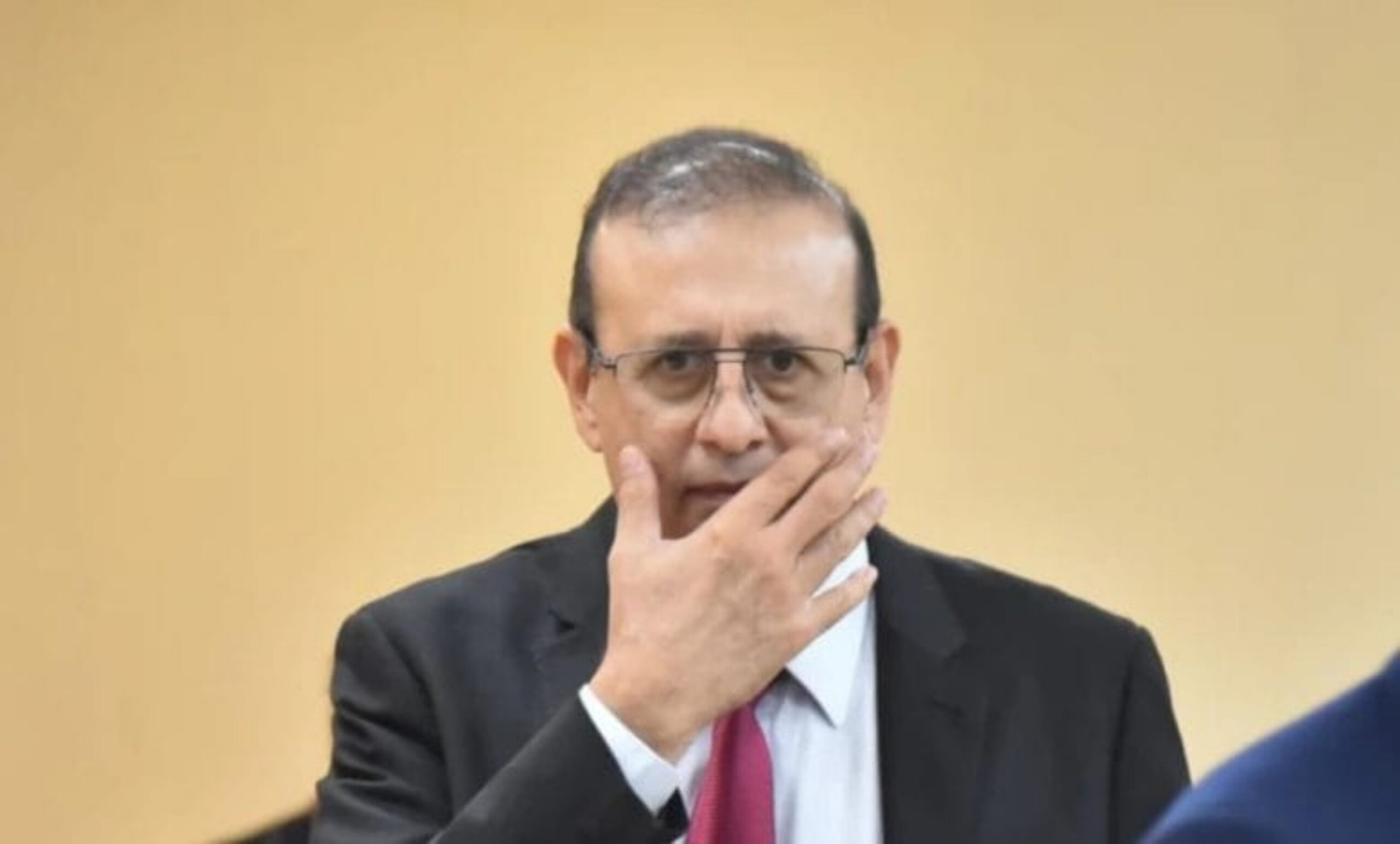 Érico Galeano renunciaría este martes a su banca en el Senado