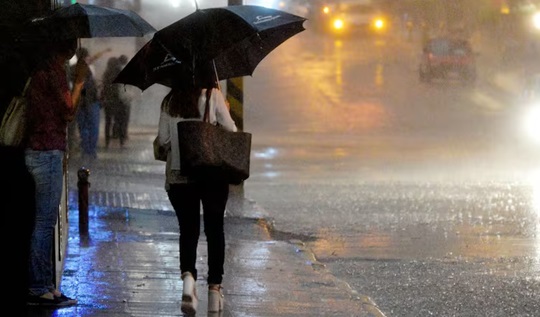 Meteorología anuncia días frescos y lluvias en gran parte del país