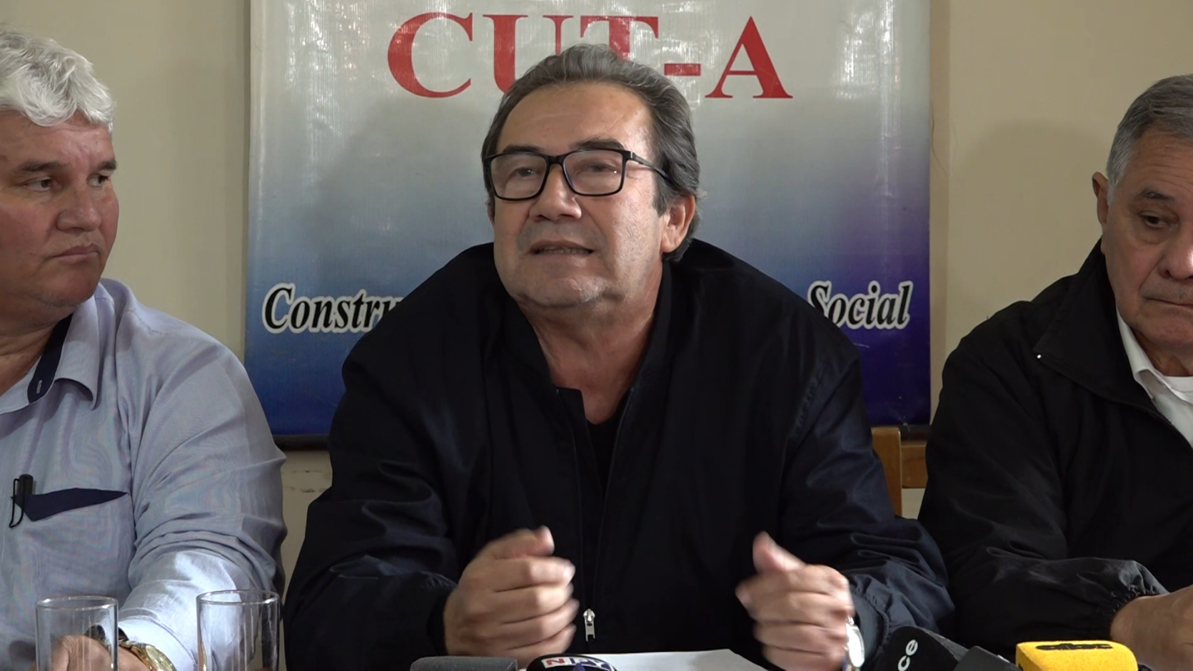 Sindicatos rechazan el aumento del 5 % del salario mínimo