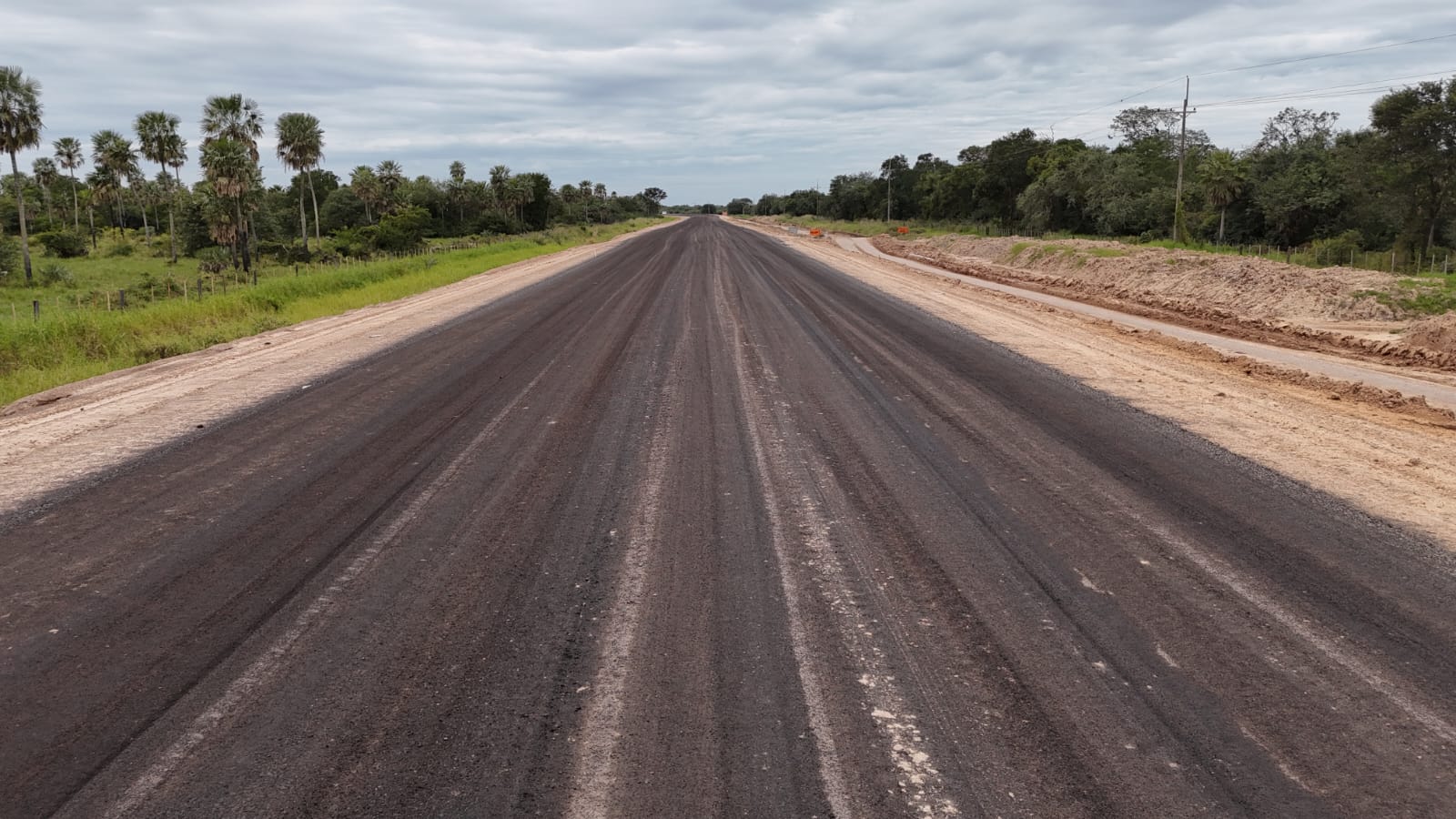 Amenazan con bloquear la PY12 por demora en compra de tierras