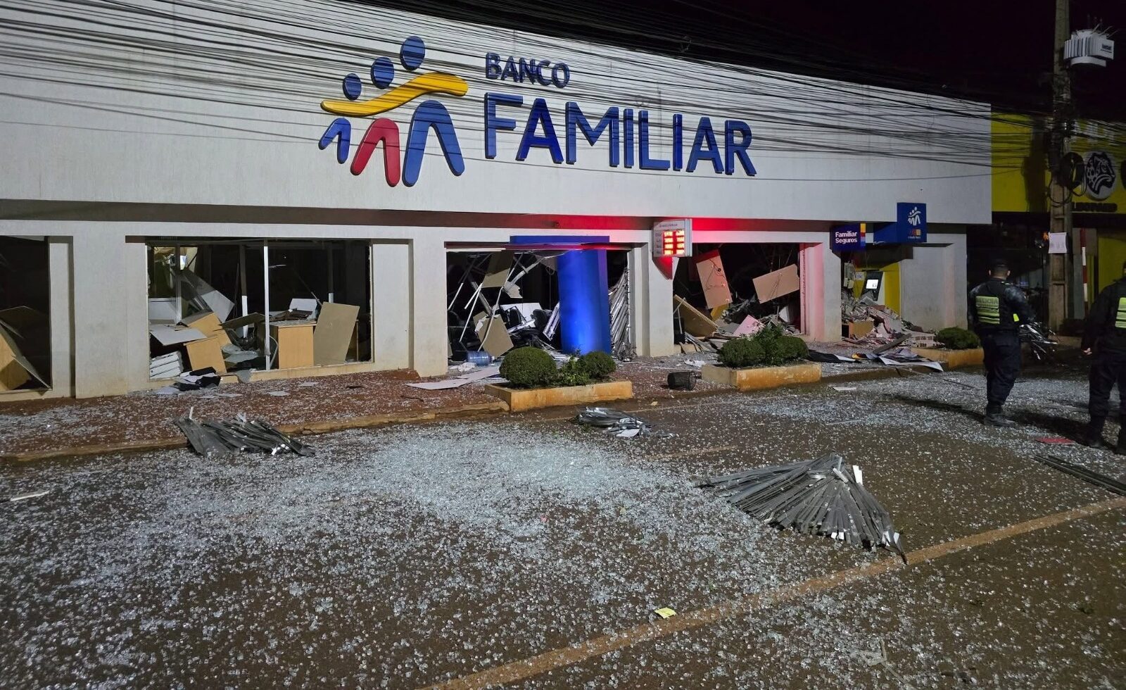 Asalto de película en Santa Rita: Delincuentes atacaron bancos con explosivos
