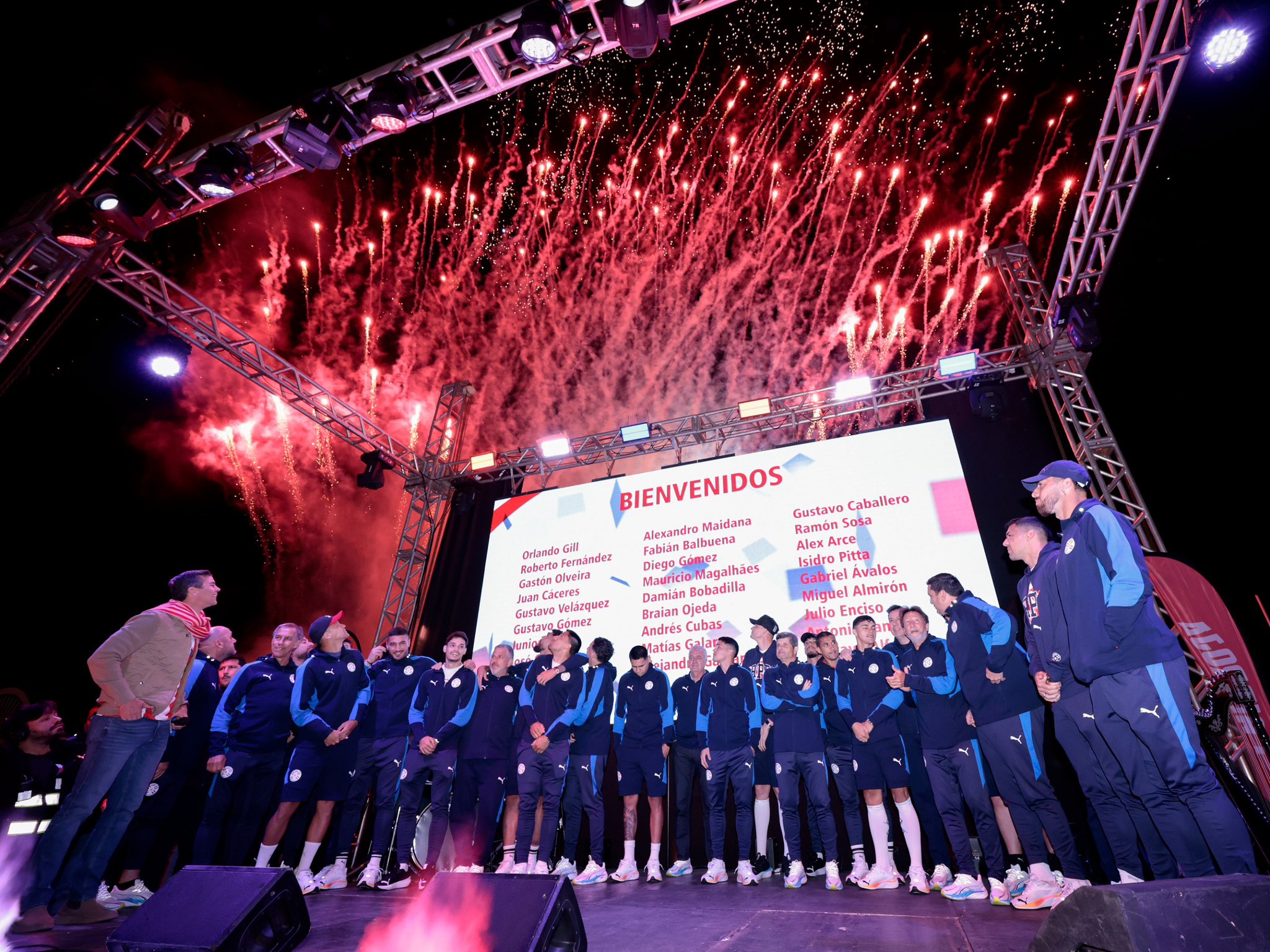 ¡La selección paraguaya regresa a casa con la frente en alto!