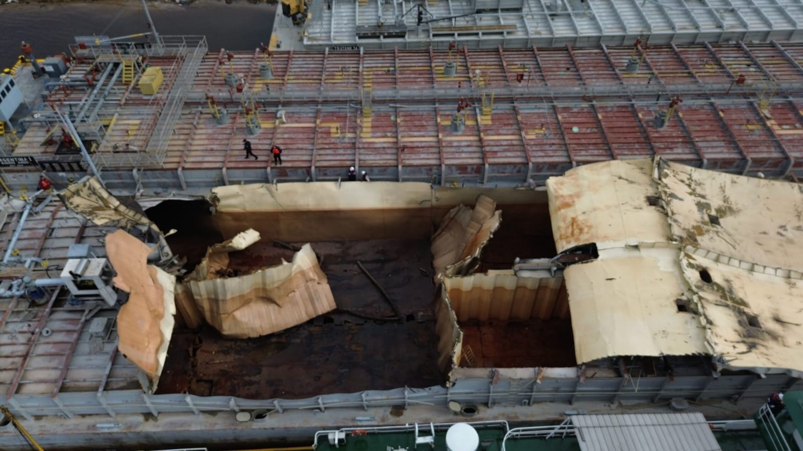 Explosión de una barcaza: Avanzan las investigaciones para esclarecer la tragedia