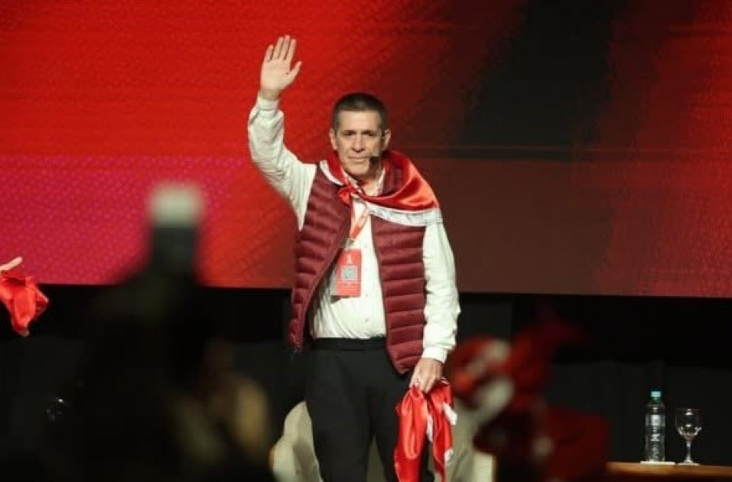 Cartes buscará la reelección en la ANR, afirma Latorre