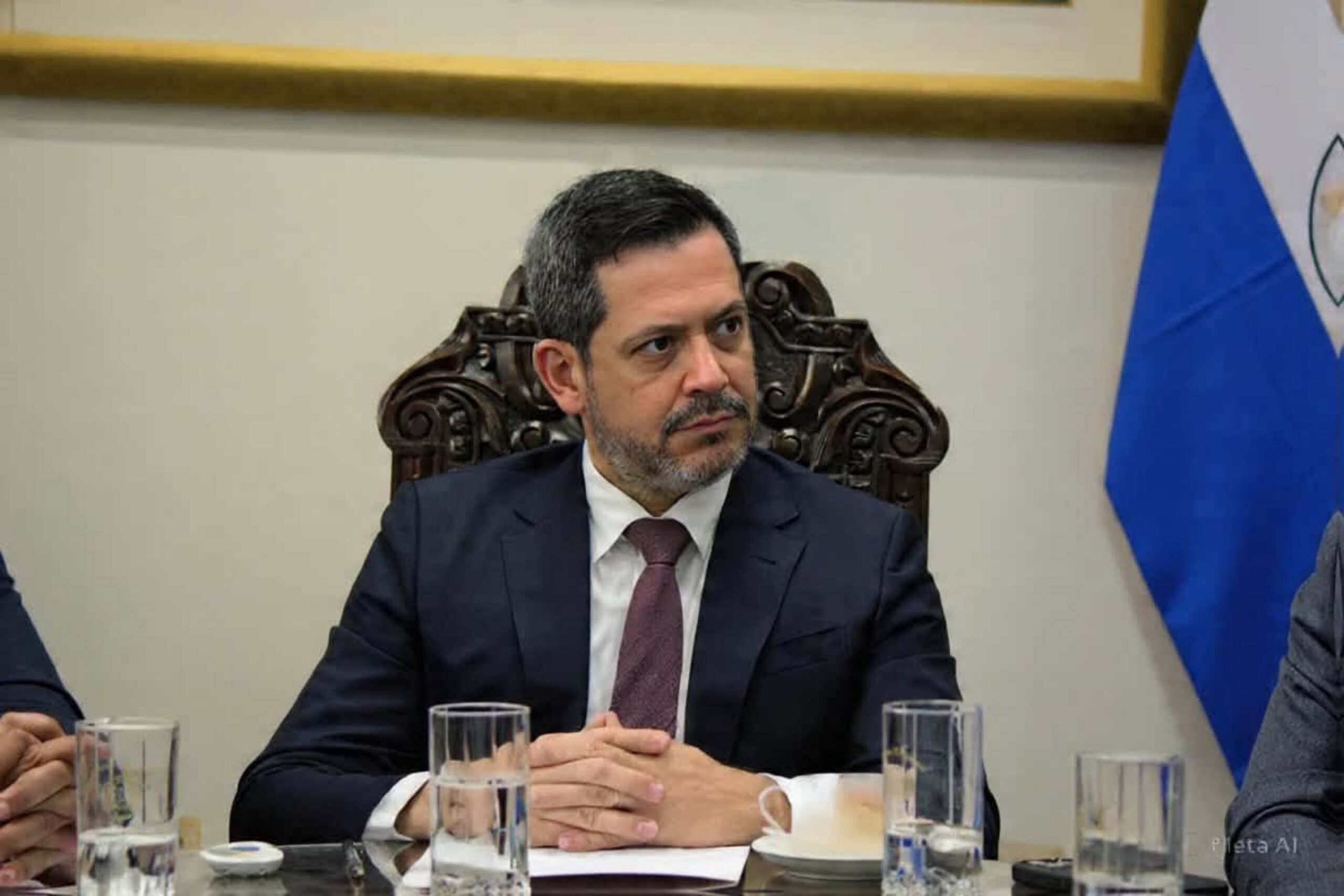 Latorre pide continuar el diálogo con los médicos