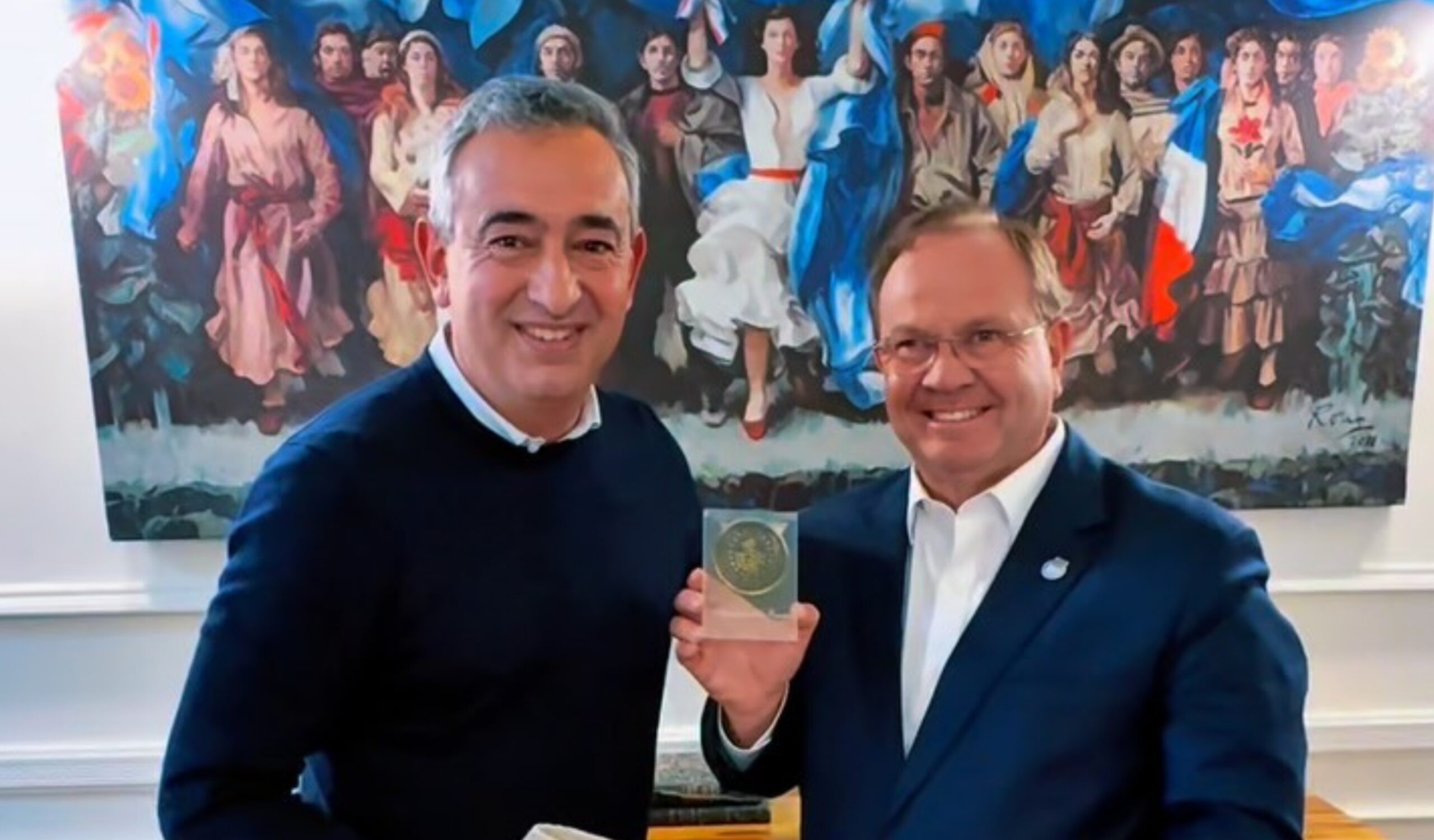 Camilo Pérez recibe distinción en Rosario por su trayectoria con el deporte sudamericano