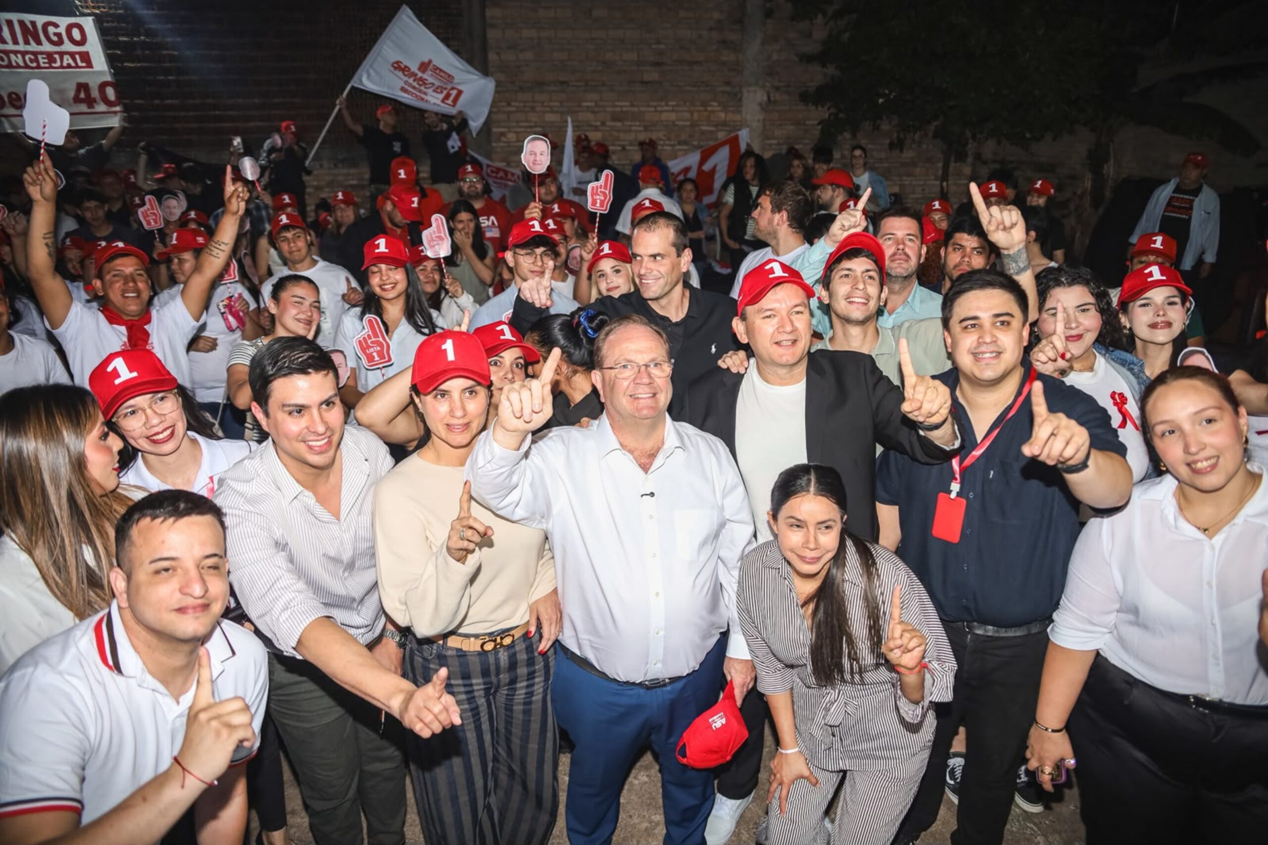 Camilo Pérez aborda con jóvenes propuestas para una Asunción más conectada con sus necesidades