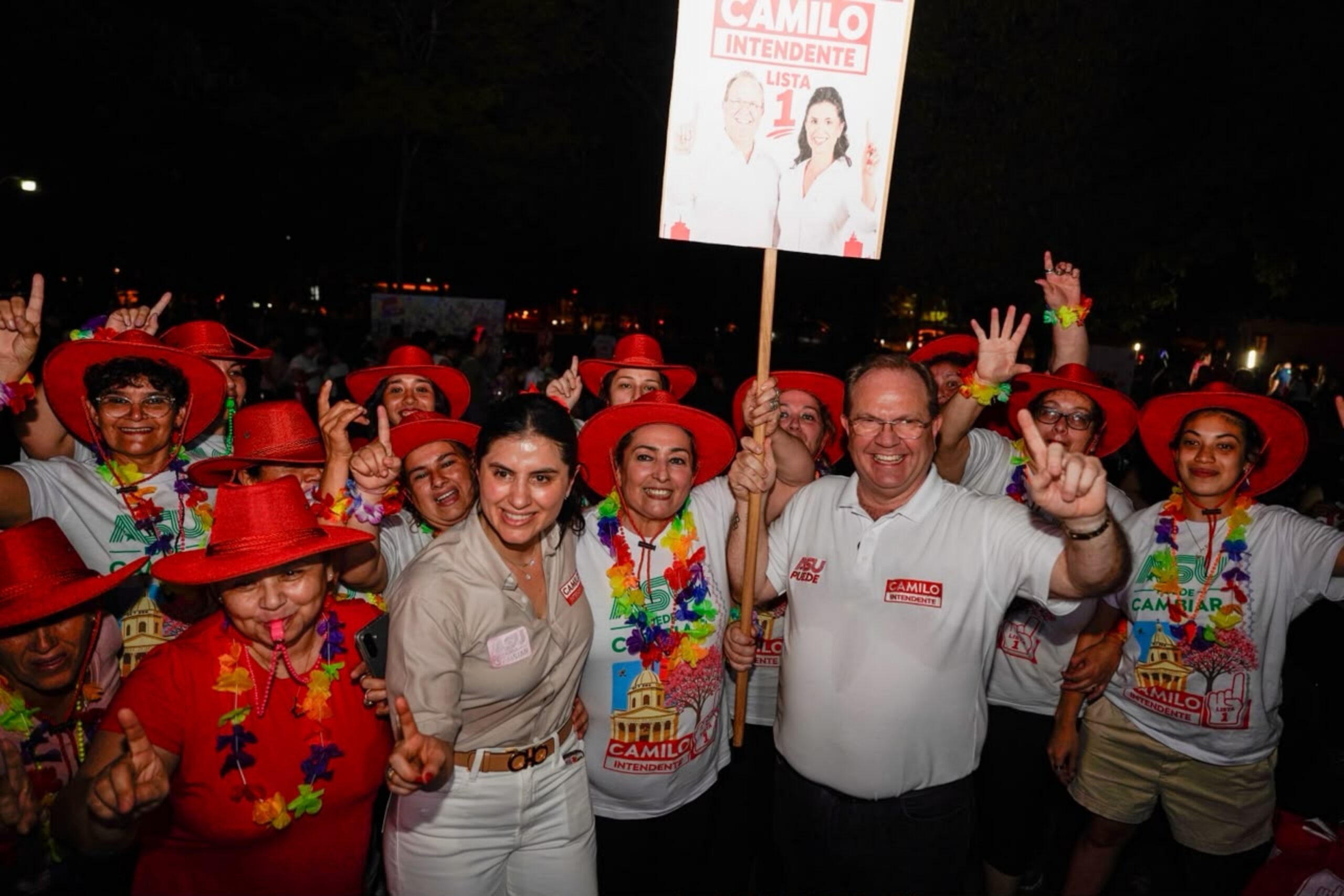 Las «kuña guapa» toman protagonismo en un encuentro con Camilo Pérez