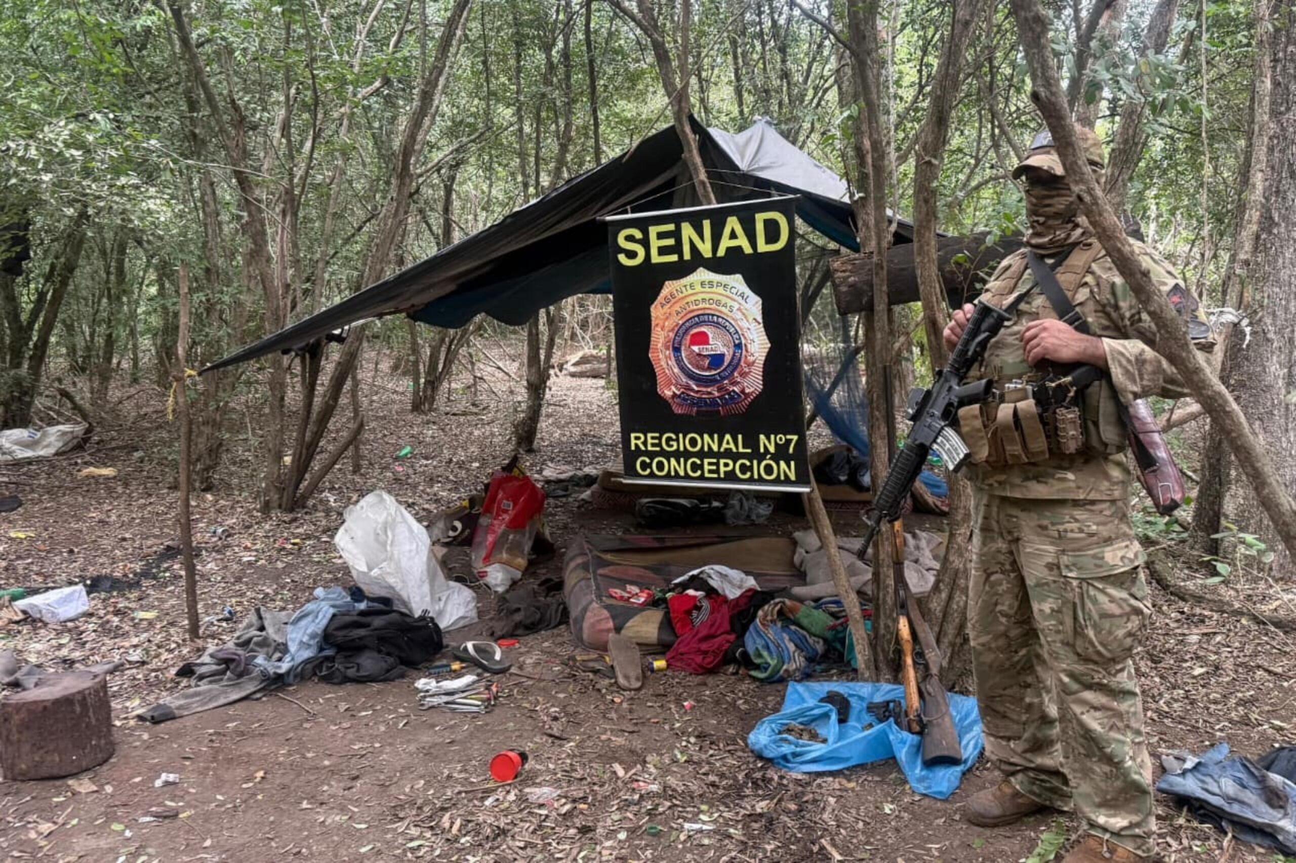 Operativo de la SENAD termina con dos campamentos desmantelados y tres detenidos