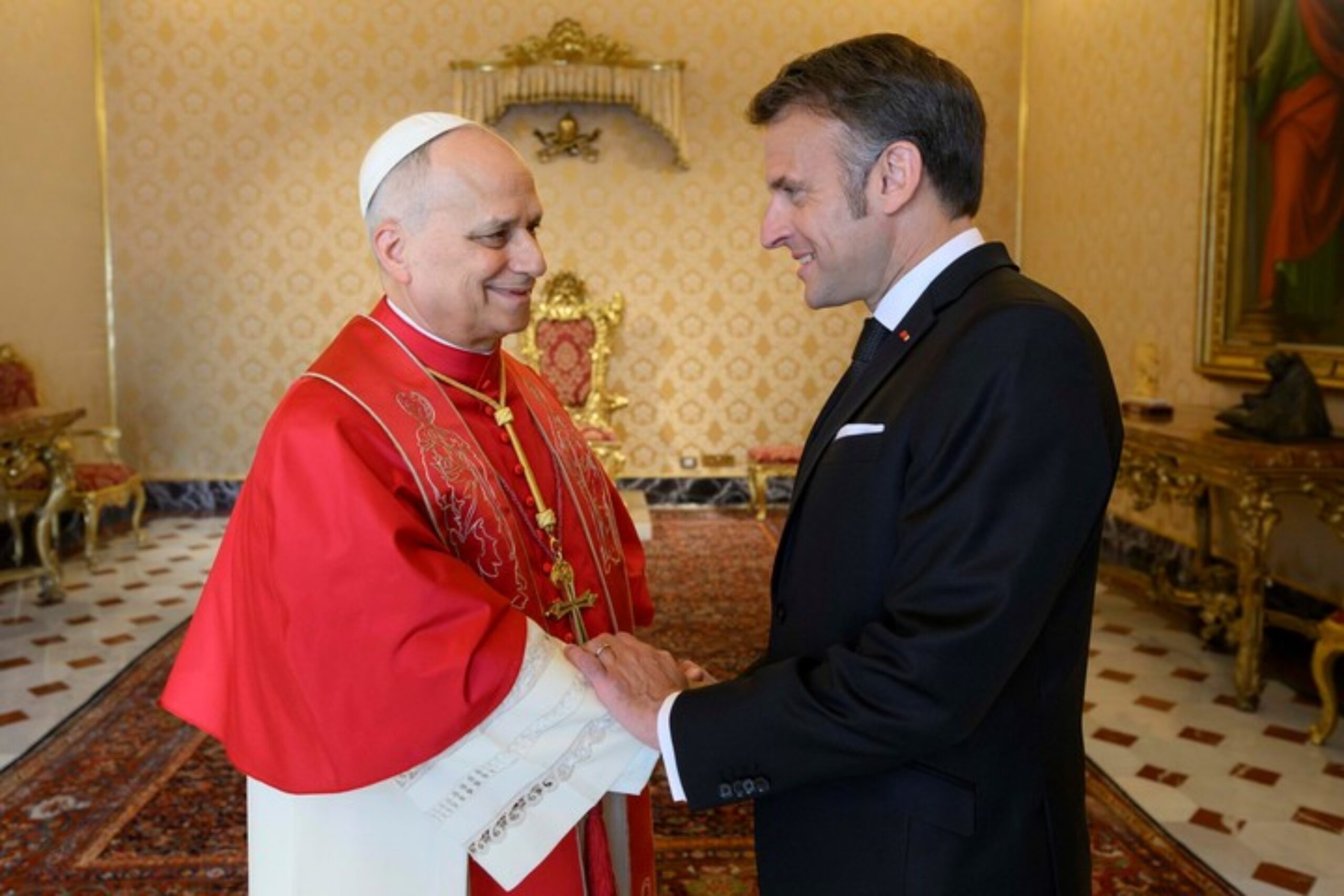 Europa concentra su agenda en Francia y España: Visita del papa, cumbre democrática y encuentro Macron-Sánchez
